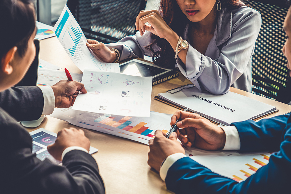 Smart businessman and businesswoman talking discussion in group